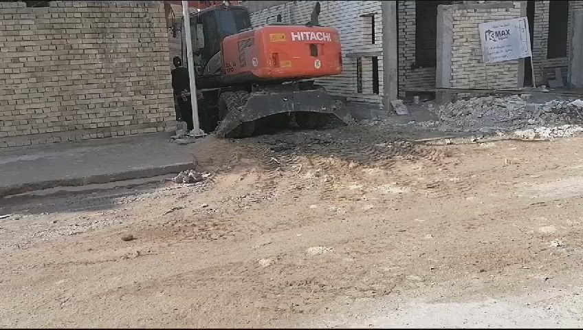 هدم تفليش البيوت قص البيوت المشتركه رفع الأنقاض في بغداد *********** حدل الأرض ترميم المنازل لدينا آليات جاهزه للعمل في كافة المجالات العمل عليكم الاتصال بالرقم أو واتساب
