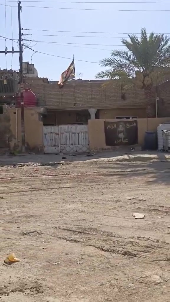 بيت للبيع 200 متر طابقين طابو صرف على  شارع الطليبات سايدين 
مقابيل البنزين خانة الأخيرة قريب من الشارع العام جدا 
للاستفسار الاتصال بالرقم : ‏‪***********‬‏
