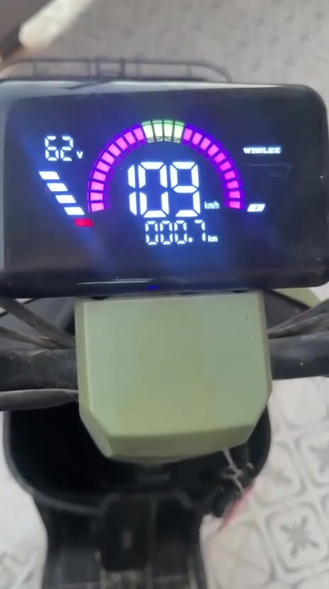 سلام عليكم
عندي دراجة شحن R6 ماركت حيدر النيار  
الدراجه شغاله كلها مابيها اي عطل ٥ بطاريات  نضام P البارك ونضام Rبك موديل 2025 
مكاني الدورة 
السعر 400 وبيها مجال 
*********** متوفر واتساب
