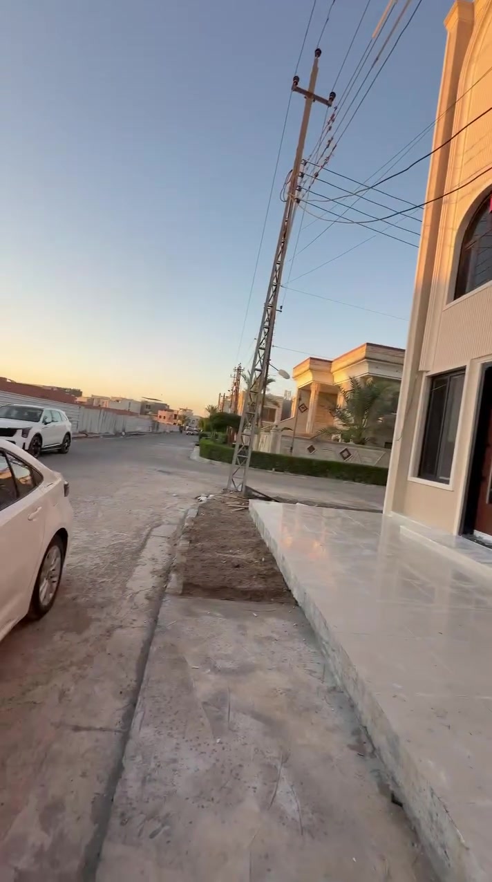 تونات للبيع العدد 2  مساحة 50 متر الضباط مجاور مجمع الرتاج السكني 📍الواجهة 6,5
يحتوي العقار على مدخلين +غرف نوم 🛌 3 صحيات العدد 2 بناء جديد 🆕 على قيد الإنشاء موقع مميز منطقه هادئه افضل مناطق حي جهاد بعد الاطباء 
تسليم مفتاح 🔐 السعر والاستفسار *********** مكتب العدل للعقار نستقبل كافة العروض العقارية 🏡☎️
