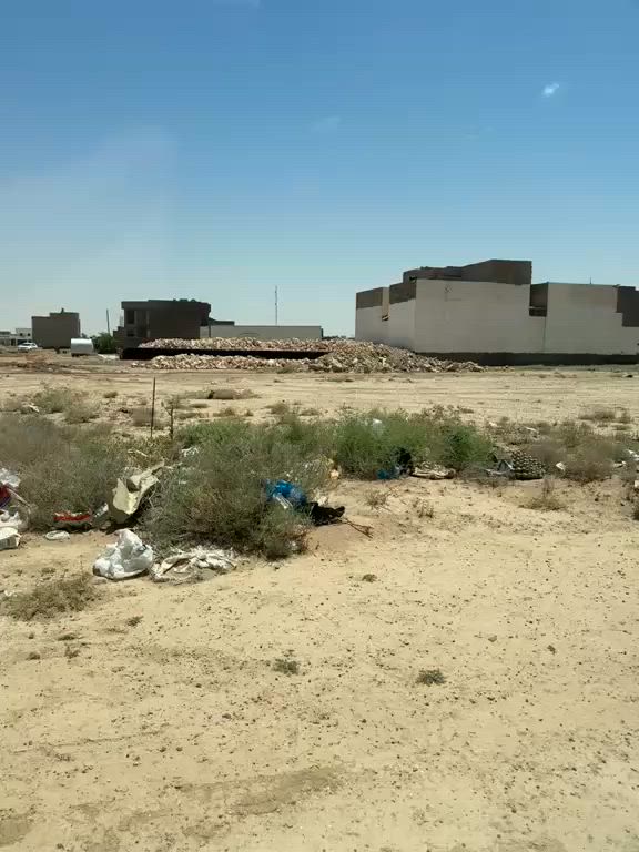 السلام عليكم قطعه ارض للبيع
 بمنطقه السبعه كيلو توزيع 30الف مساحه 240 شارع10متر مكان القطعه كلش حلو 
السعر 33مليون 
للاتصال على الارقام التاليه 
***********
***********
او زياره مكتبنا الكائن الرمادي التأميم 8شباط قرب تانكي الماء مكتب المصطفى للعقار
