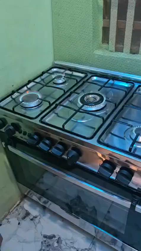 فرن تندوري استخدام  مرتين درجته مو مثل العادي 350مو 250درجه حرارته يخبز ويشوي وكيك ومعجنات وحته طبخ تطبخ فوك على الكرانيت شركه امبليوم ماخذي 110نريده 85 وجرابي نفر تسكام 30الوحده ونفرين 80تسكام وفرشه تركي 30مره مستخدمه


**إذا كنت صاحب هذا الإعلان وتريد حذفه لأي سبب، رجاءا أرسل رسالة إلى الدعم الفني**