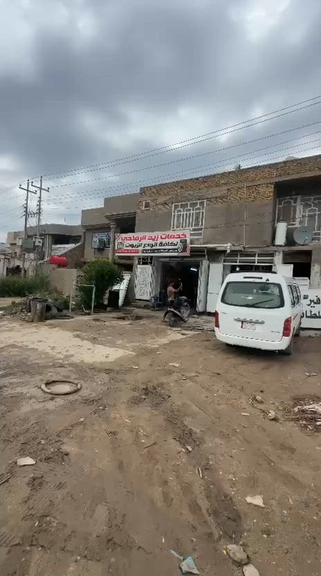 نوع العقار : فرصة استثمارية مميزة _ عقار تجاري للبيع 
المساحة : 200 متر
الواجهة :  10 متر
النزال :  20 
نوع السند : طابو صرف بأسم شخص واحد 
الموقع : الحلة _ شارع 80 _ ( حلة كربلاء)

🔹 مؤجر بالكامل
🔹 عبارة عن شقق سكنية + محلات بالطابق الأرضي + مشتمل
🔹 موقع حيوي جداً على شارع تجاري مهم
🔹 مناسب للأستثمار بعائد ممتاز ومستمر 
 
🎥 للاطلاع على باقي التفاصيل، يُرجى مشاهدة الفيديو المرفق.

للاستفسار مراجعه مكتب سجاد سامي للاستثمار العقاري 
الكائن في الحله _ حي الحسين _ مجاور حلويات لبنان 
او الاتصال علئ الارقام التالية :
***********( متوفر واتساب )
*********** ابو سامي 
( نخدمكم بثقة وخبرة )
