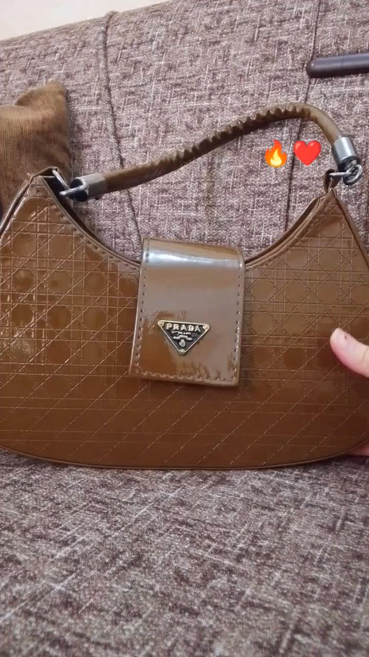 🔥 فرصة ما تتعوض 🔥
👜 جنط آخر قطع 👜
باقي عدد محدود جداً من الموديلات المميزة ✨ إذا عجبتج الجنطة لا تتأخرين بالحجز لأن الكميات على وشك النفاد ❤️
📦 التوصيل متوفر داخل كربلاء والمحافظات 📩 للحجز والاستفسار راسلينا ع الخاص
سارعي بالحجز قبل تخلص آخر القطع! 🌷


**إذا كنت صاحب هذا الإعلان وتريد حذفه لأي سبب، رجاءا أرسل رسالة إلى الدعم الفني**