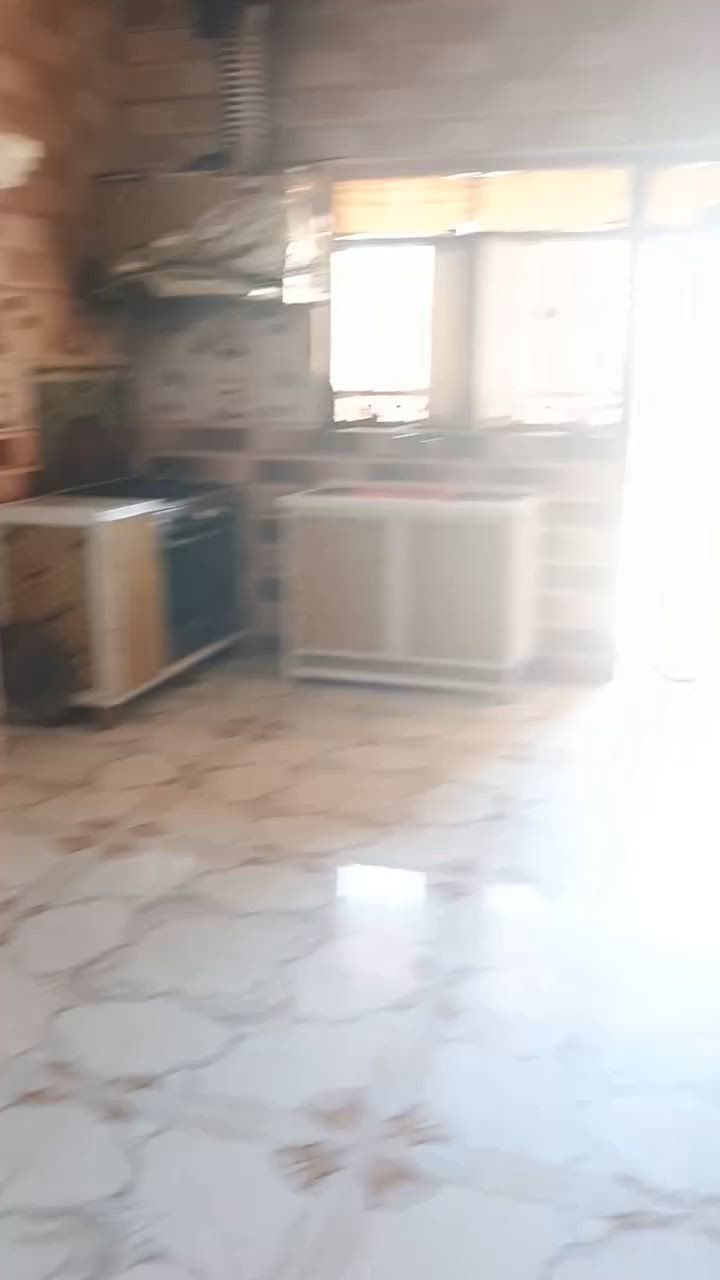 ✅للبيع دار سكن طابو صرف 
✅المساحة 250م 
✅يقع على ساحة خضراء 
✅الموقع حي العسكري
✅قرب حسينية الضامن
✅بناء طابوگ عگاده
✅يتكون من غرفتين وصاله ومطبخ وبراني ✅وصحيات وگراج كبير

❤️للاستفسار الاتصال على الارقام التاليه 
***********
***********
 أبو سجاد للعقار
