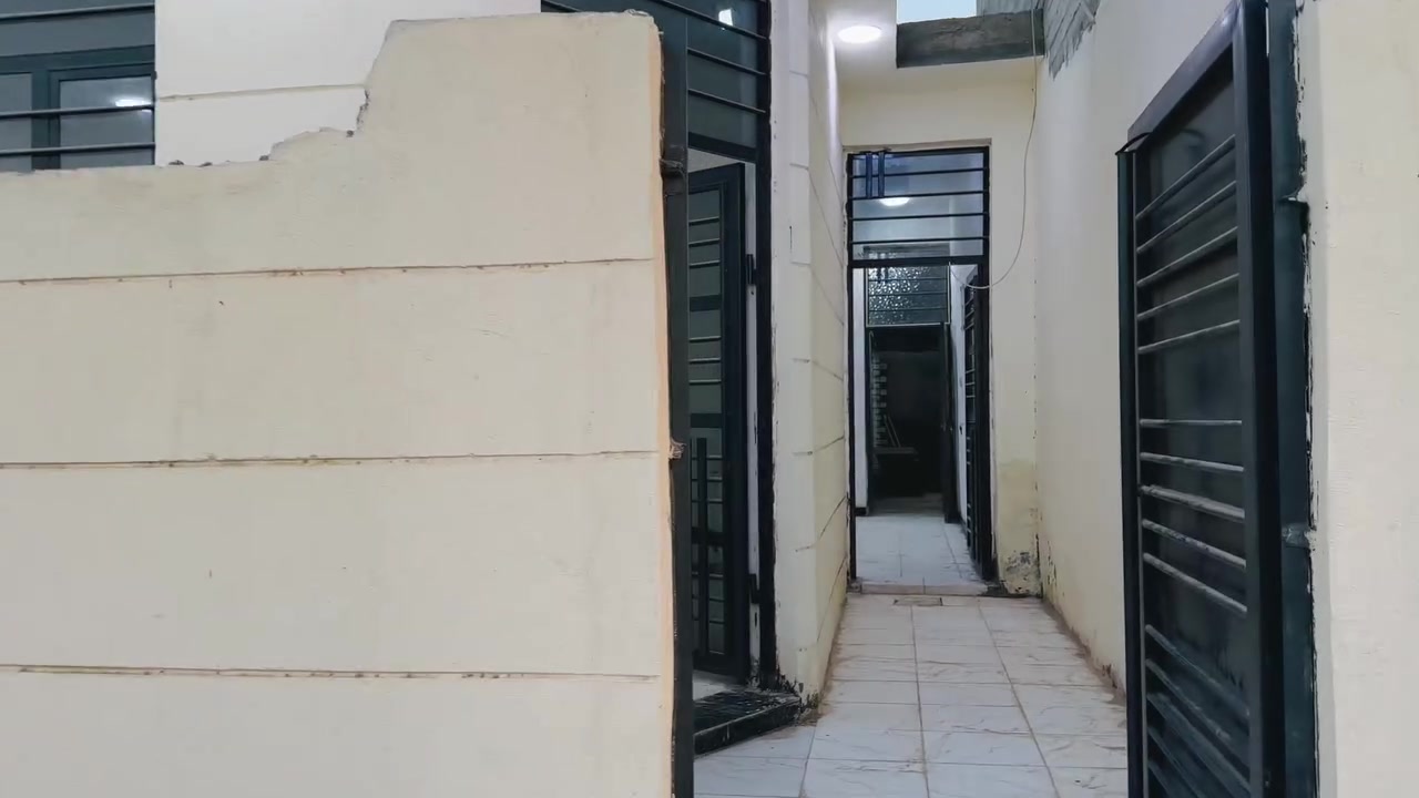 بيع مستعجل 50 مليون فقط !!
دار للبيع 100 متر في حي الاسرى قرب حسينية ام الحسن بناء حديث طابوق والسقف كونكريت غير مسكون!
للاستفسار ***********
