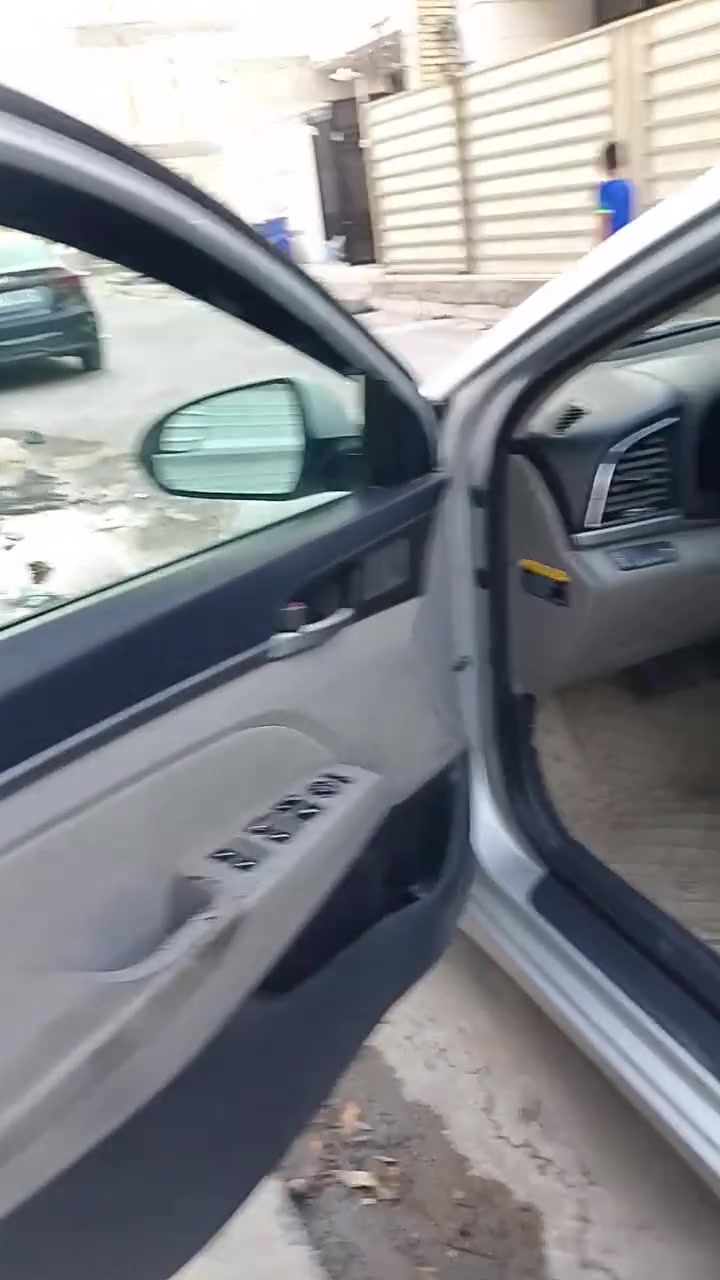السلام عليكم النتره 2018 امريكي مكينه 2000 كير اي تي ليبل واحد بدون تبديل مسوي عليها ادامه من الدعاميه لدعاميه صدر امامي خلفي جديد تخم تاير حديد مكينه كير كفاله ماشيه 145بيه جراد اربع قطع صبغ بدون معجون اثر جراد تحويل مباسر باسم المشتري سياره جاهزه للاخير مكان بغداد الحريه صاحب السنويه بغداد السعر 110وبيه مجال للاتصال ***********
او ***********السياره كدامك مصوره ماكو احسن من التصوير
