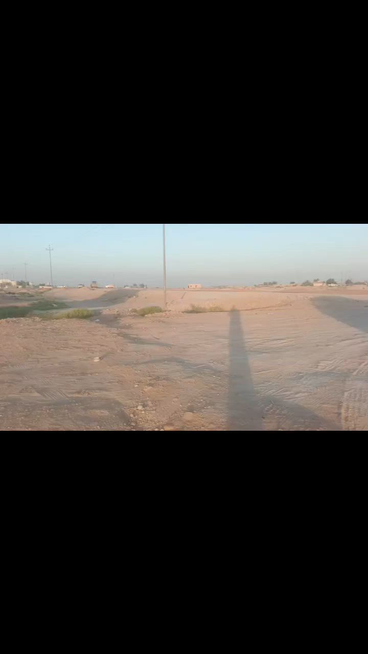 على بركه الله
ارض زراعي للبيع 
واجهة الارض ٢٠م 
تحتوي على ثلاث محلات تجارية
واساس بيت برتفاع ١٢٠سم
مكان الارض المملحة 
للاستفسار مكتب احمد راجي للعقار
***********
