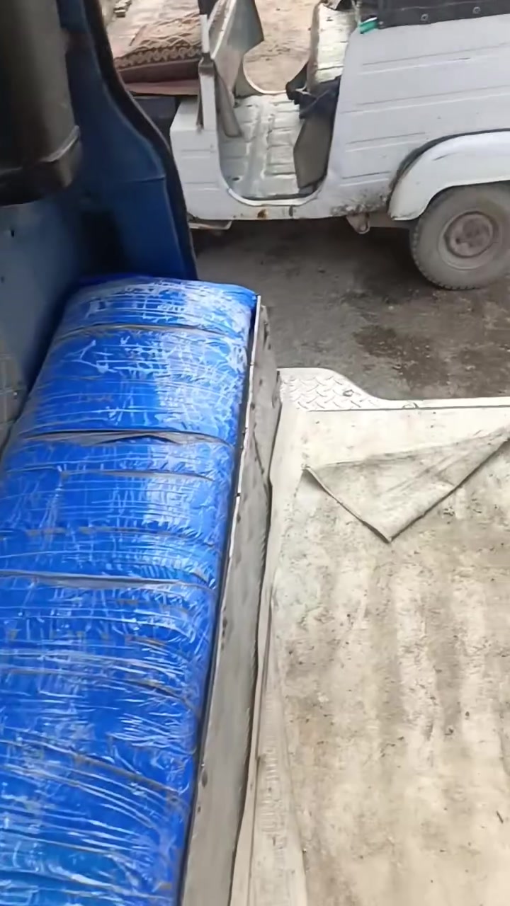 باجيرو ٨٩ 

كير مكينه فور اس ٤ 

السياره باسمي رقم بغداد 

تخم تاير جديد كهربائيات كلها شغاله 

جام كهربائي شغال 

دوشمه نضيفه 

كير قبل شهرين شاده خير من الله 

سعرها ٣٥ بيهة مجال قليل اخوان 

ابيع مكينه كايمه 

غير متواجد ع الفيس 

***********
