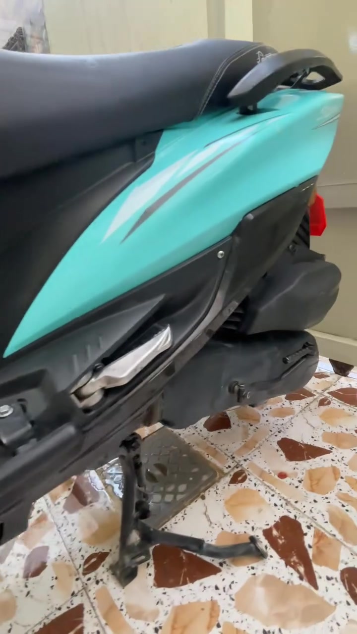 السلام عليكم دراجه سترونج اكس ماكس محرك 150cc دراجه خير من الله لا نضوح لا تبخير محرك صافي دراجه تخبل شلعه معدل تشك الكاع الدراجه  كهربائيات كله شغاله جهاز انذار تشغيل عن بعد قفل ستيرن السعر  خاص المكان ديالى.بعقوبة  لاستفسار خاص او الاتصال على الرقم ***********
