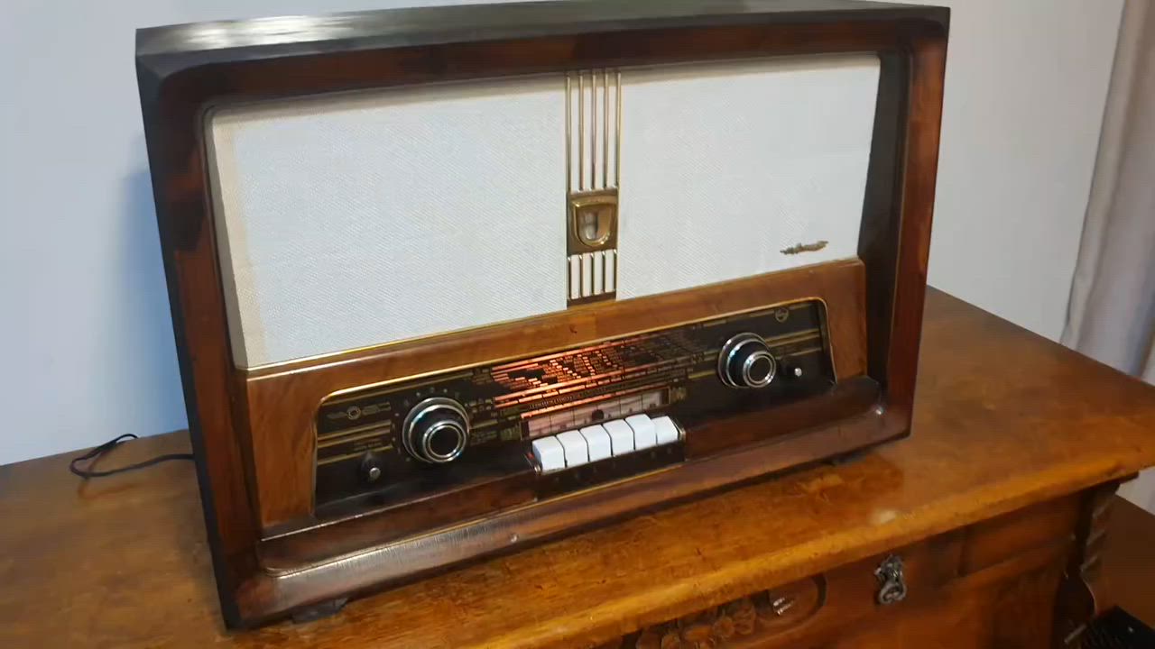 للبیع

الرادیوو لمبات  حجم کبیر 
مارکة فلیبس FM MW SW LW  
صنع هولندی 
ارتفاع 43سم
العرض 61سم 
العمق 23سم
السعر 250 الف


**إذا كنت صاحب هذا الإعلان وتريد حذفه لأي سبب، رجاءا أرسل رسالة إلى الدعم الفني**
