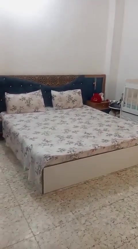 غرفة تركي نظيفة مابيها ضرر سعر ٣٥٠ موجود توصيل ***********
