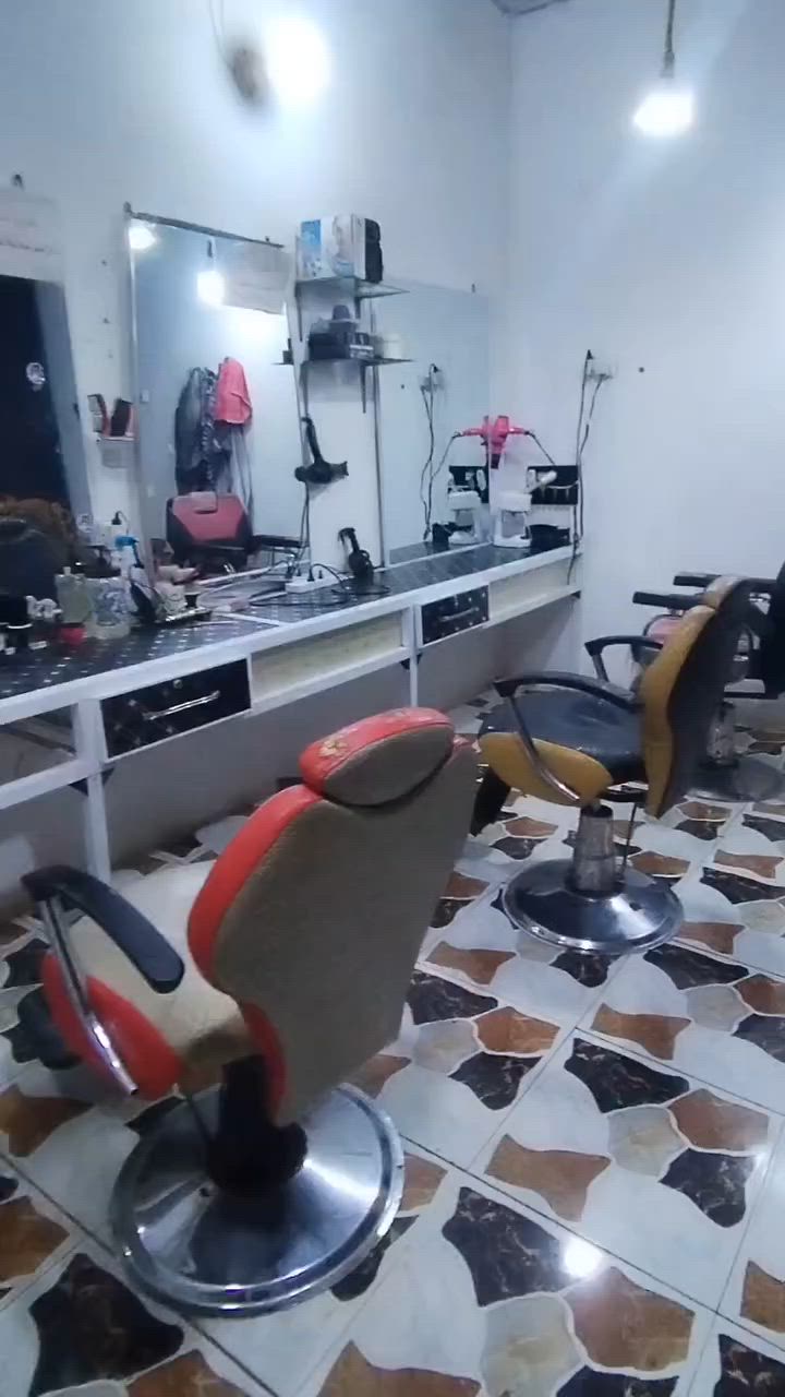 مكلف بالنشر

محل حلاقه كامل للبيع 3كراسي +3مرايات +ميز المنيوم +تخم 
التواصل ع رقم ***********
وهاذ حساب ابو المحل تواصلو وياه حمودي ال عبيد
