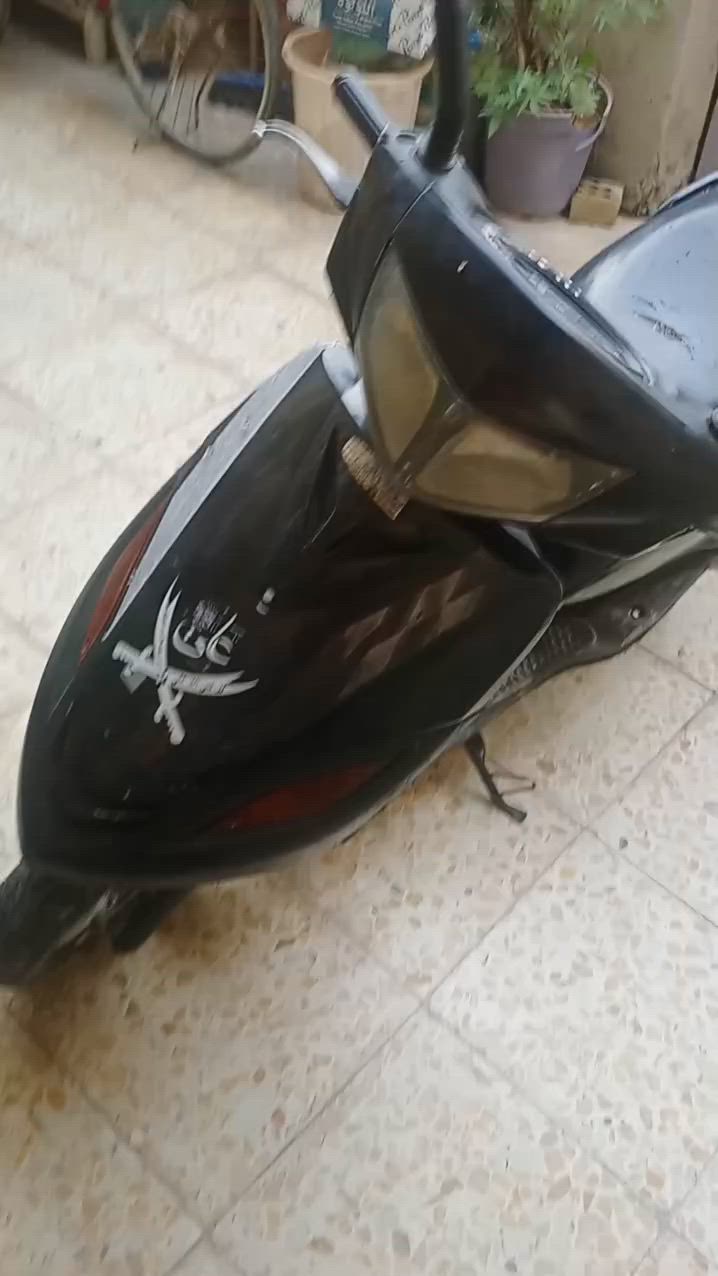 ***********
السلام عليكم دراجه ماكس كامله مكمله نقص بيه بس كيج درجه نكره سلف كهربيات كله شغاله وكل نقص ما بيه كبل للشارع مكاني بغداد الدوره قرب شارع ستين سعره 350
