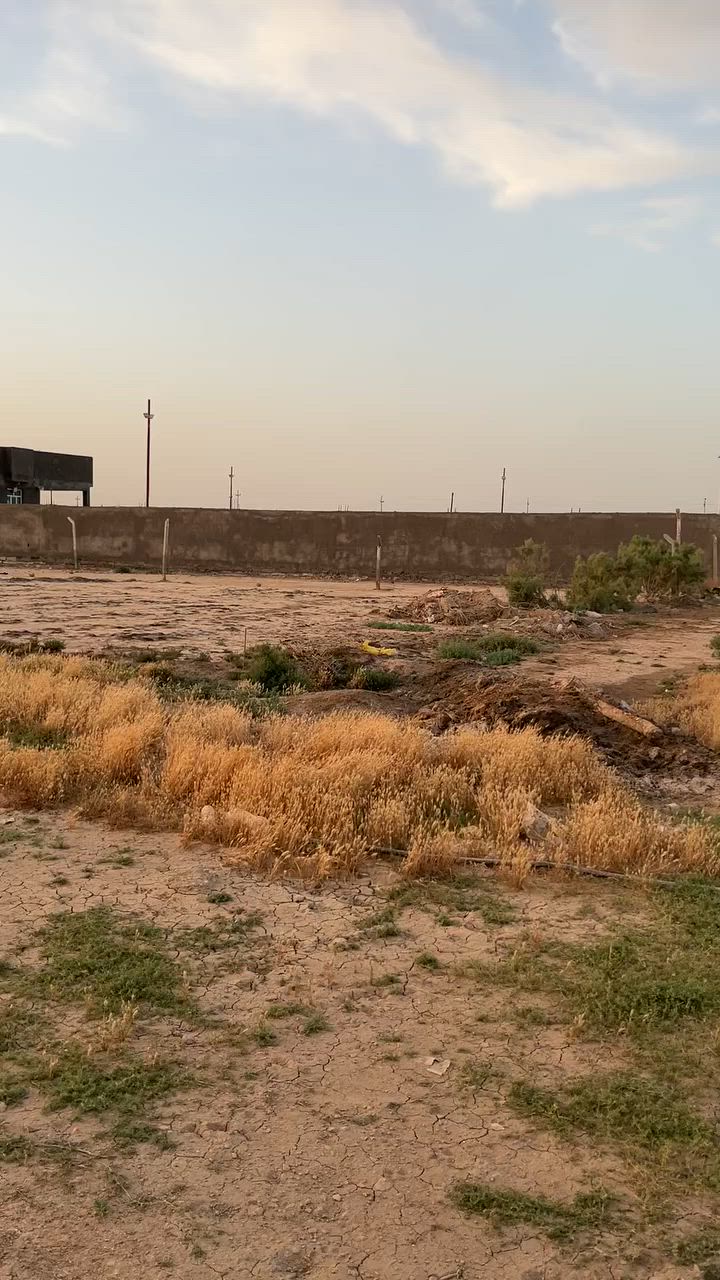 السلام عليكم
حي الجوادين  مقابل الاسكان الصناعي قطعة زراعي 200 متر ركن // وجه 20 ونزال10يعني تصلح تكون  قطعتين ام ال100م  قرب المستوصف ، خدمات بيها وسكن وبناء حديث محيط بها، واذا تريد 100 م هم ابيع   #للبيع_مستعجل
للأستفسار ***********
