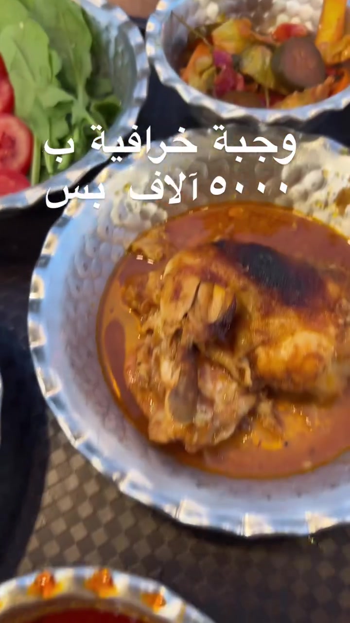 التوصيل موجود  على ارقام  مطعم  بارلي  و ارقام  مطعم  الساحر 
من الساعة  ١٢  ظهرا  لغاية ٣  بعد منتصف الليل 
 الكرادة  و جيرانها  مجانا 
 
***********
***********
