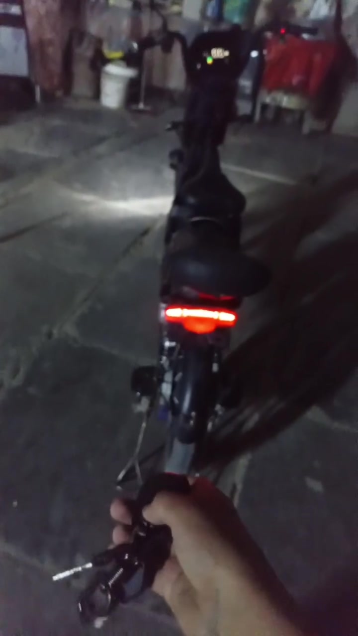 مستعجل على اللبيع
سلام عليكم دراجة شحن حجم20 للبيع بطاريات جدد لايت ناصي وعالي دبل شاره تمشي 80 سعر 175 وبيهه مجال مامتواجد خاص بس وتساب رقم*********** شراي وتساب وبي خير ويدلل مكان بغداد
