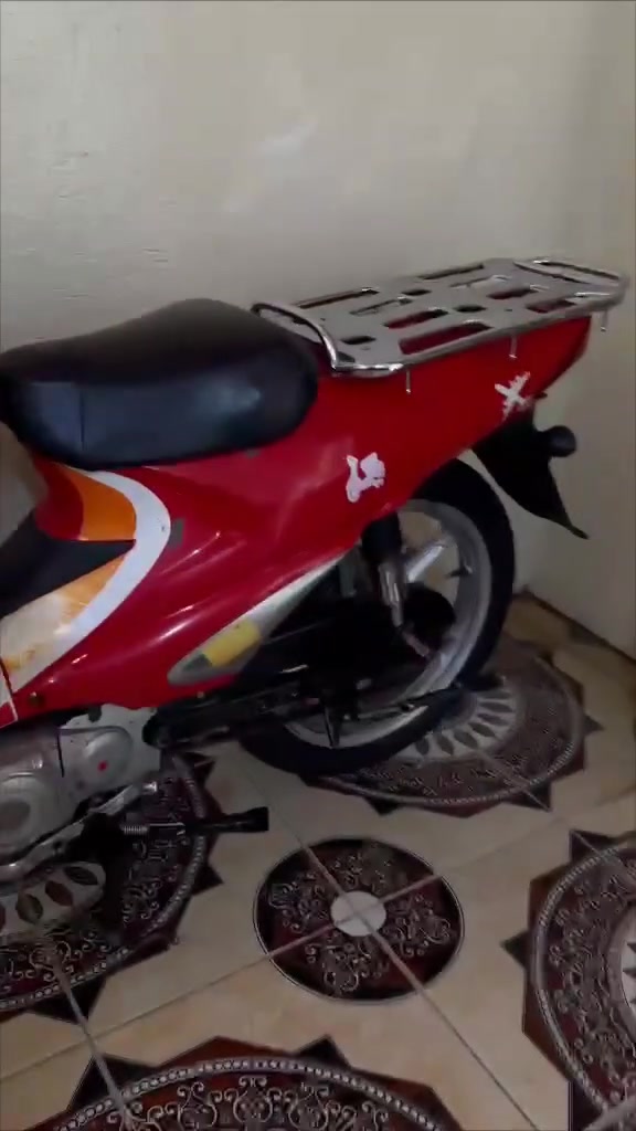سلام عليكم موطور سرفيس للبيع موديل 16 نضيف بصمه أسعر خاص ***********

