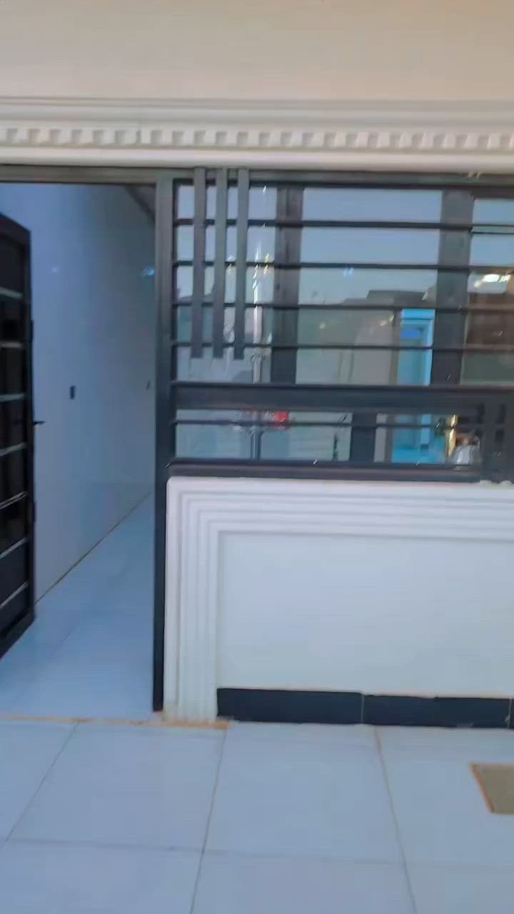 بيت البيع رقم بلدية فول بورسلين سقف ثانوي كل البيت الحويجة حي العسكري قريب على السايدين الجديد مال العلوة مقابيل بيت ابو راجح بالفرع شارع الكوسترات مال الكرفات بالنهايه 
المساحة 250
ربعه 4 /7
عرفتين كل غرفه 5 /4
مطبخ 5 /4
استقبال داخلي 4 /6
مجمع صحيات داخلية وخارجية
الاتصال📞 👇 
***********
