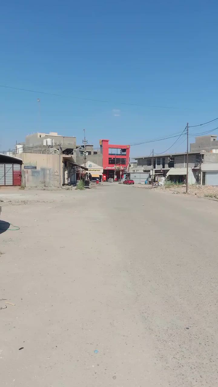 هيكل البيع مجمع النسور خلف ماركت جيهان المساحه 100واجه  5 نزال 20 السعر 80
***********

