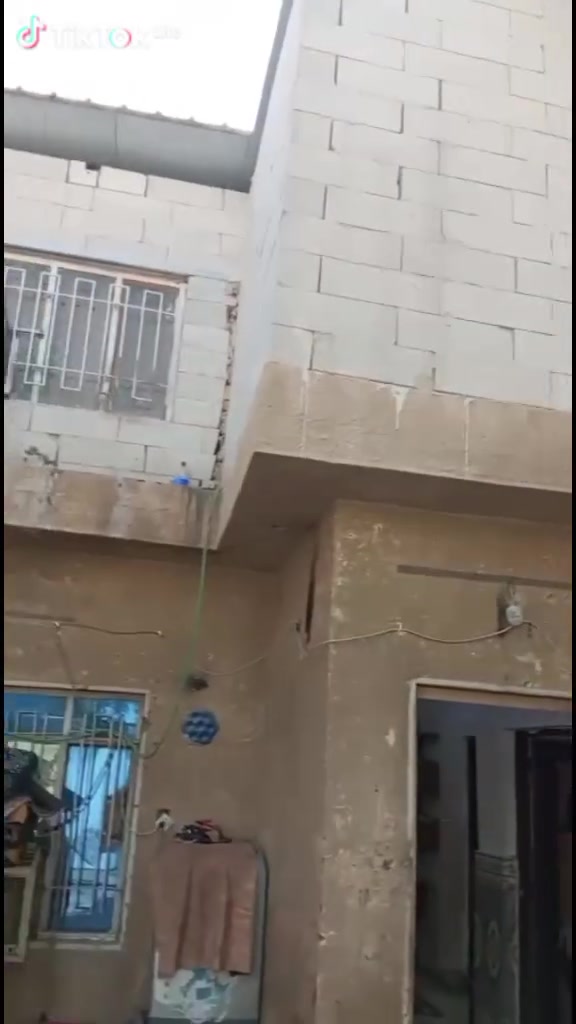 بيت للبيع مشتل شارع لمطبك واقع حال مساحه 200متر قاطين لجوه مسلح ولفوك سندويش لدرج خارجي تكدر سوي بيتين بناء خير من الله مال عائله جبيره منطقه جبيره وهادئه وخدمات متوفره عده لتبليط نقص لفرع عريضه مشمول بتمليك سعر خاص واني بلخدمه***********واتساب
