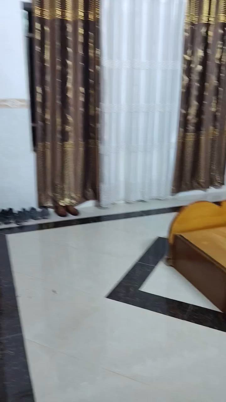 غرفة نوم ملحق 6ابواب خشب تكمه ثقيل درجه اولا 

الغرفى يعوزها مرايه لميز تواليت والقنصور مراتين وصطيات
عنوانها تلكيف حي الشرطه قرب مدرسه سهل الاخضر 
سعرها 600وبيها مجال 
***********
***********
