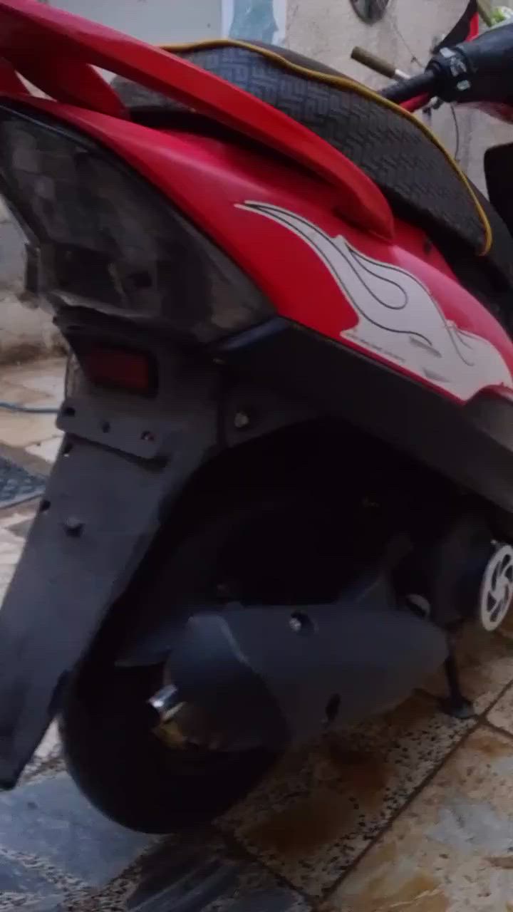 ماكس عدله نضيفه ومرتبه عوزه بس كابريتر سعر 600 عنون بغداد بلديات ***********
