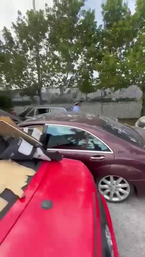 أدوات سيارات مرسيدس ٢١٢ او ٢٢١ مكاين ٣٥٠ او ٥٥٠ غرف حداده الشيخ عمر الشارع الثالث ***********
