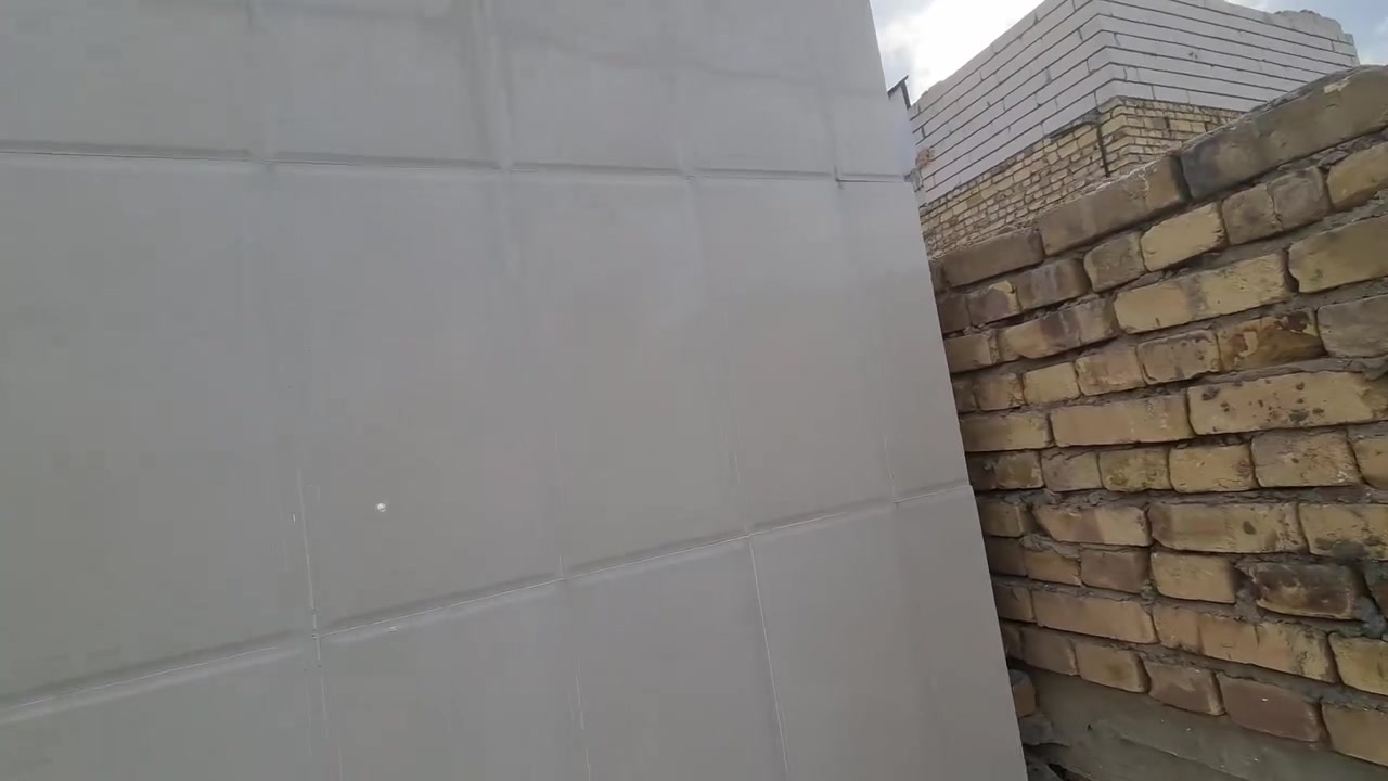 خلفه سيراميك جداري وارضي شغل درجه اولى تتريس قراصات شغل عليزر ستلام مهندس ملتزم بل موعد وأهم شي الامانه وجماعت الي يدورون لمتر ب ٦ وب ٥ الجدراي لا يتصل رجائن للستفسار اتصال برقم ***********
الارضي لمتر ب ٧ قاط ثاني 
والقاط الاول ب ٦
