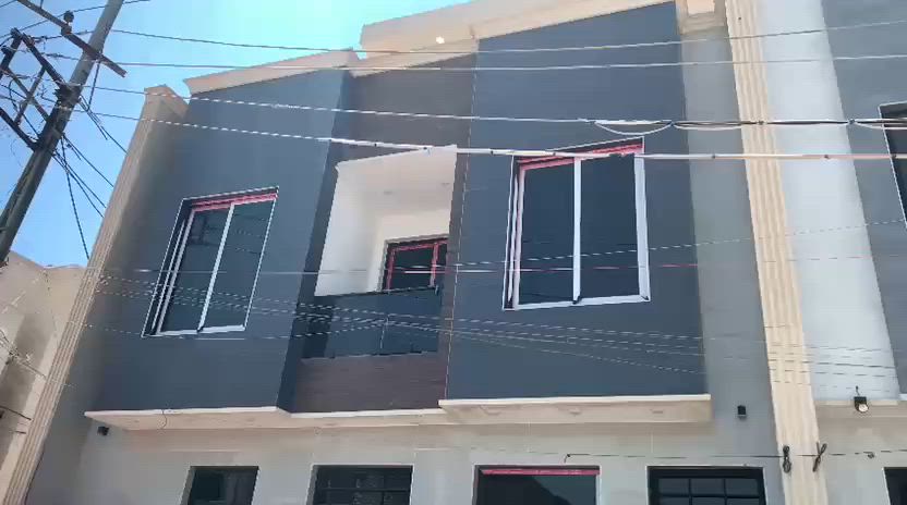 للايجار
بيت 50  متر  زيرو طابقين 
 3غرف نوم وآستقبال 
ومطبخ  خدمات 2
حي جهاد ديوان المخابرات 
الايجار 600  
***********
