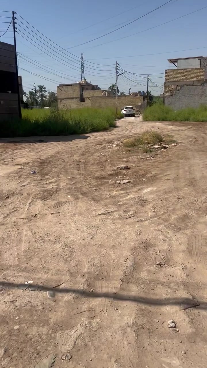 السلام عليكم بيت للبيع العنوان  السريدات القديمة المربع الرابع   طابو زراعي الاتصال والاستفسار الرقم   ***********

