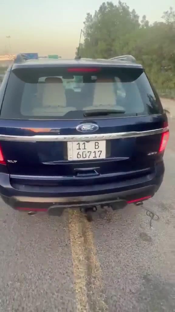 السلام عليكم فورد اكس بلور مديل ٢٠١١ 
خليجي وكاله نيفا 
بيهه بس باب صبغ بدون حادث ولا داخل ولا اي معجون 
بغداد رقم جديد سنويه ٢٠٢٩ 
بسمي 
مكينه كير تبريد خير من الله 
سبعه راكب قياده ذاتيه وباقي مواصفات 
المعروفه ب فورد 
السعر ١٠٣ بيهه مجال حق الجيه 
رقم تواصل ع خط فقط 
*********** 
ابو مصطفى
مكان السياره بغداد الكاظميه
