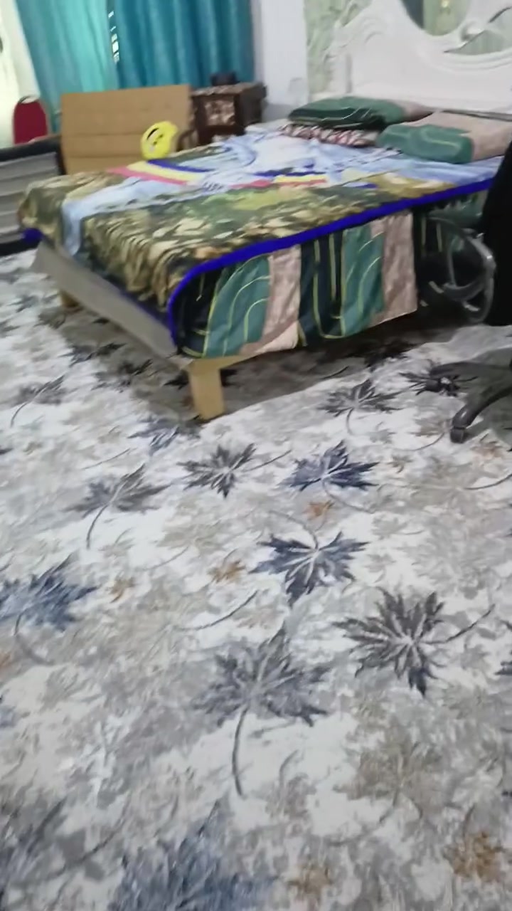 غرفة نوم للبيع خشب صاج شعر الشراء 3 ملايين سعر البيع مليونين وبيها مجال المنطقة البيجية للاستفسار ***********
