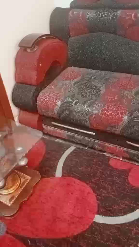 عندي غرفه استقبال كامله للبيع قنبات عراقي نظيف جدا وثقيل جدا مع برده ستن وزوليه سبعه ونص متر   الطخم والزوليه ثلاثه في اربعه كل اغراضي  جديده مال استقبال قليل استعملها


**إذا كنت صاحب هذا الإعلان وتريد حذفه لأي سبب، رجاءا أرسل رسالة إلى الدعم الفني**