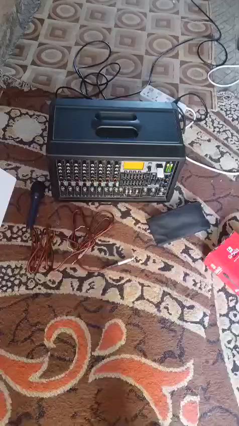 للبيع سعره ٧٥٠ بيه مجال بسيط
***********
