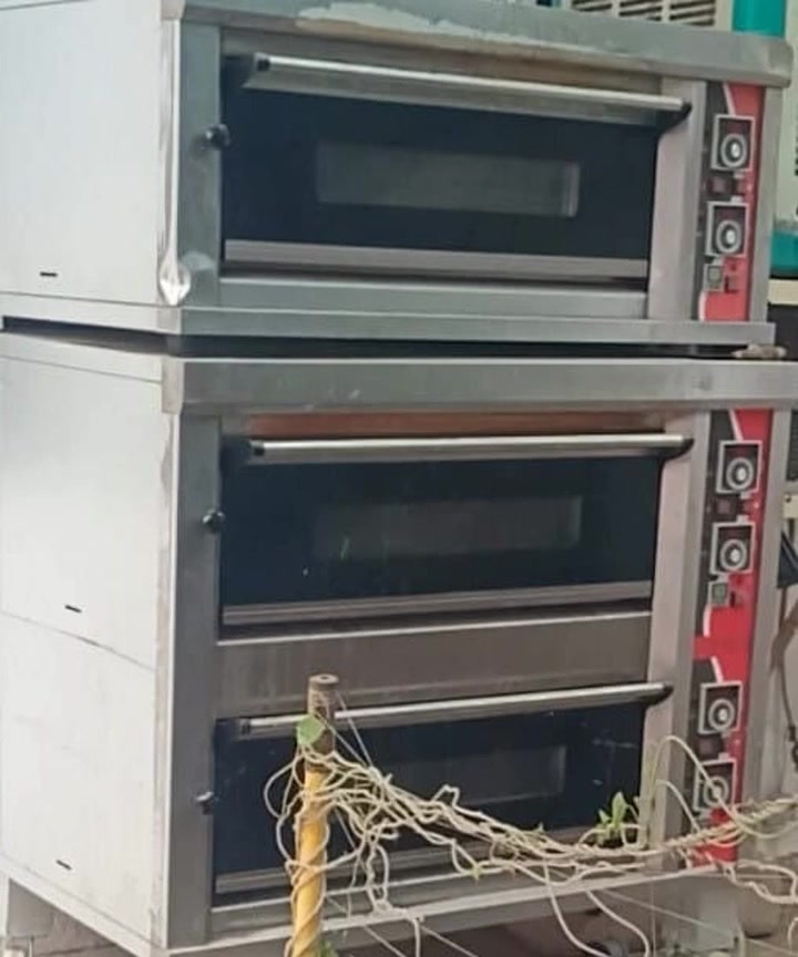 متوفر فرن ثلاث طبقات ياخذ شرح واحد شرط النظافة💯 

و عجانة تركية 40كليو🥯🍪🥮🍕🥖🥨 

للاستفسار الاتصال على الأرقام📞 

***********&***********

غير متواجد على الفيس بوك👍 

المكان الموصل 🌏 

ورشة الموصلي لبيع وشراء وتصليح الأفران والمعدات والمخابز والحلويات 🍕🥜🫓🥐🥯🧇
