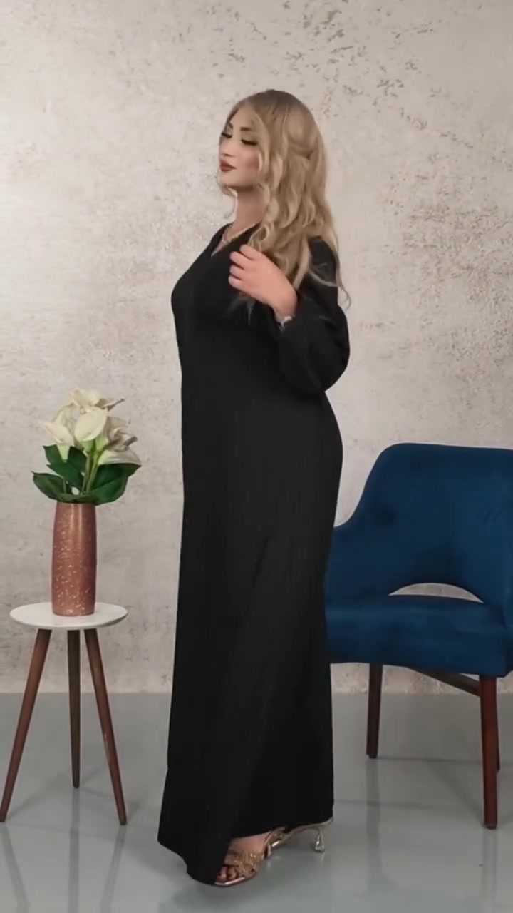 ☀️🌸 كوني مستعدة لصيف 2026 بإطلالة ناعمة ومميزة من حكاية وصل  🛍️✨
📲 ***********  واتساب أو فايبر
تشكيلة صيفية أنيقة تجمع بين الراحة، الجمال، والخامات الراقية… تصاميم مرتبة تناسب كل الأذواق وتخلي إطلالتك أجمل بكل بساطة 💃🌿

💰 الأسعار:
🔸 الطويلة: 15,000 دينار

🧵 الخامات المتوفرة:
🌾 كتان إسباني وفرنسي
🤍 قطن مراسي مصري فاخر

⭐ صناعة مصرية درجة أولى
🛒 متوفر جملة ومفرد
📦 توصيل إلى جميع المحافظات

🚚 أسعار التوصيل:
📍 بابل: 3,000 دينار
📍 باقي المحافظات: 5,000 دينار

📐 دليل المقاسات التقريبي:
🌷 سمول: من 45 إلى 55 كغم
🌷 رقم 1: من 55 إلى 70 كغم
🌷 رقم 2: من 70 إلى 90 كغم
🌷 رقم 3: من 90 إلى 115 كغم
🌷 رقم 4: من 115 إلى 140 كغم

💗 ويتوفر تفصيل قياسات خاصة حسب الطلب 💗
✨ سواء تحبين الإطلالة الهادئة أو الستايل المختلف، كوليكشن حكاية وصل هو اختيارك للصيف براحة وأناقة 🌸👗

📲 للطلب او الاستفسار : راسلينا من الزر اسفل المنشور او الاتصال على الارقام  التالية ⬇
📲 *********** واتساب أو فايبر
📲 *********** واتساب أو فايبر
