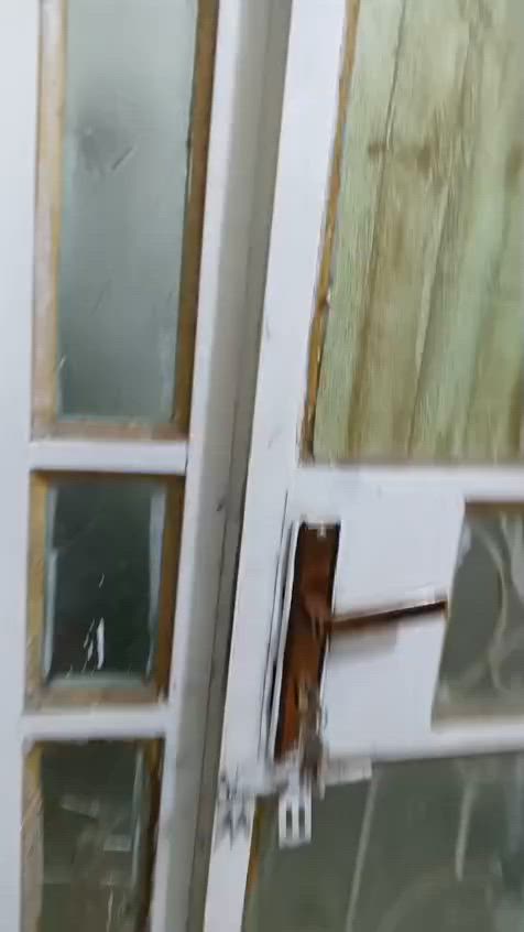 سلام عليكم بيت للبيع مساحته ٧٠ متر بصفحه ام الكبر بصف الفرع الاطفاء بيت نضيف وفرع هادئ ونعمه من الله للتفاصيل موجوده في الفيديو وللاتصال ع الرقم  ***********

