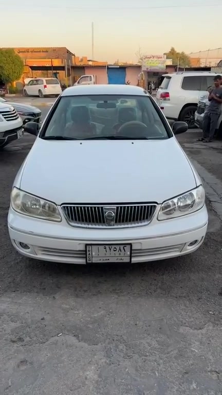 سني 2009 
اوتوماتيك محرك ابيض 
ماشيه 170 الف 
***********
