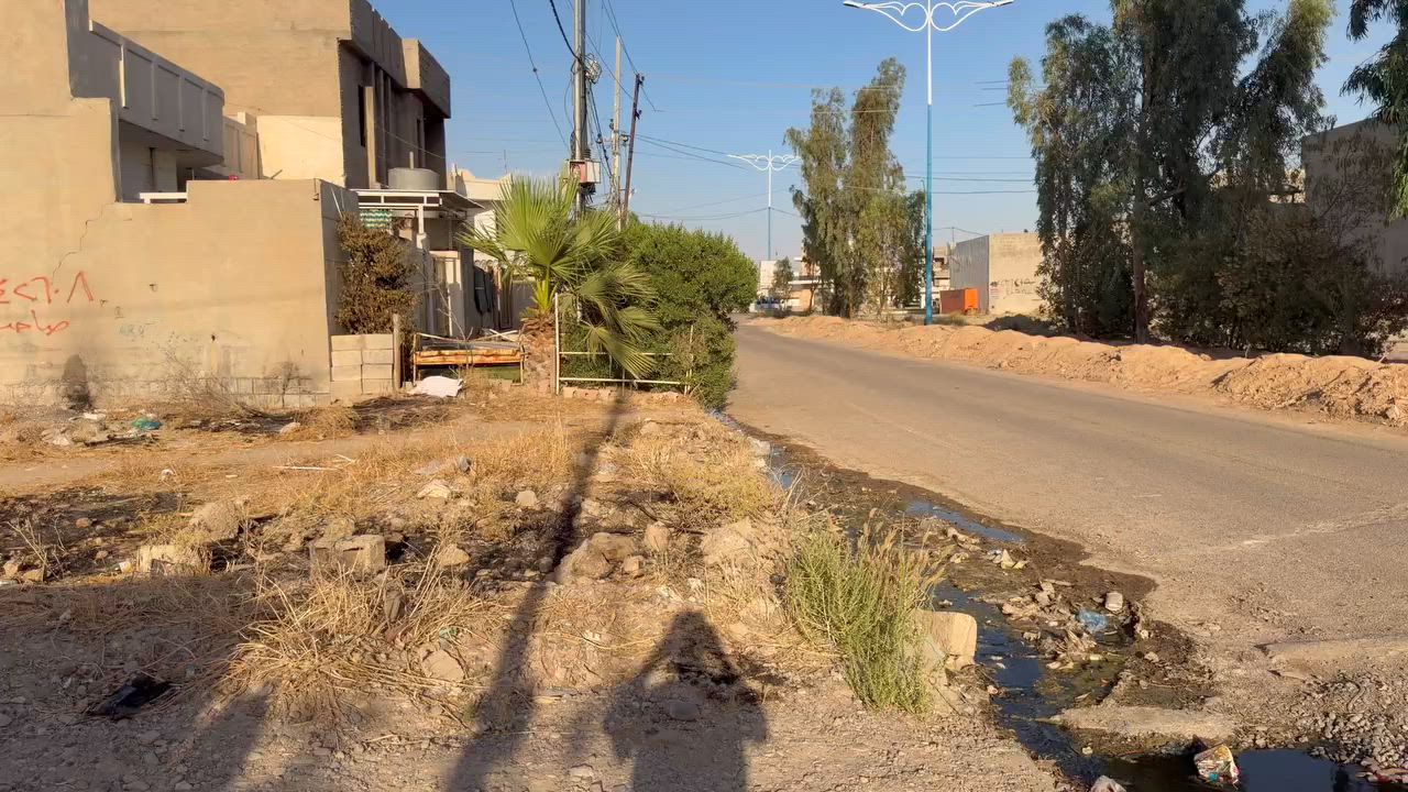 قطعة ارض للبيع زراعي بالصيادة ع سايدين الشقق بالبداية فرع ثاني داخل البيوت مساحة 200 متر ماي وكهرباء كدامه قريب ع شارع العام سعرها 22 مليون بي مجال بسيط للأستفسار ***********
