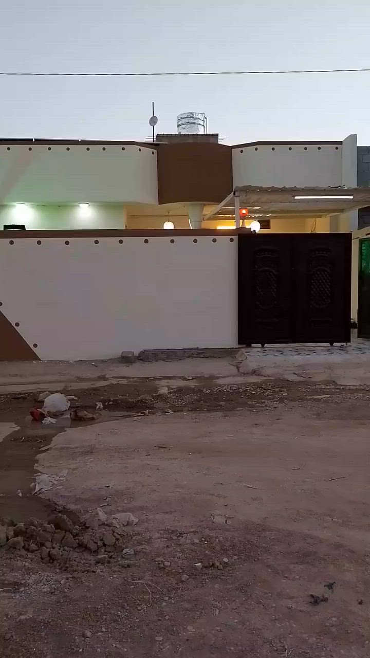 اخوان عدنا هذا البيت 200 متر واجهة 10 نزال 20في حي بدر قريب على مدرسة علي شاهين الاتصال على هذا الرقم ***********
