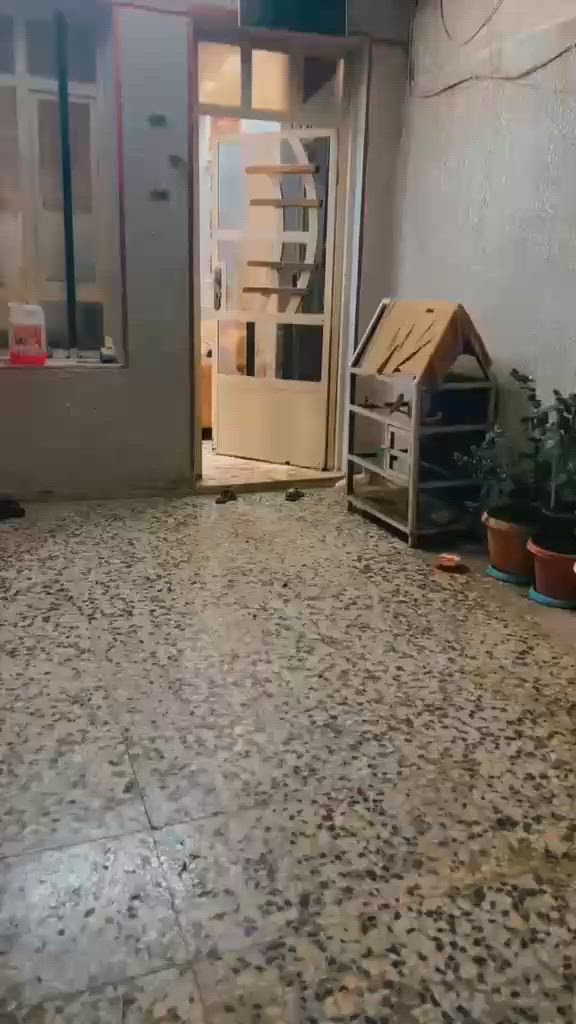 بسم الله الرحمن الرحيم
توكلنا على الرزاق
دار للبيع مساحه ٨٠ متر 
طابو صرف
يحتوي على طرمه صاله مطبخ خدمات غرفه نوم منور
الطابق الثاني يحتوي على غرفه نوم بيتونه سطح
الموقع المشتل الزيدي
البناء سنه ٢٠٢٠
مسلح

للاستفسار الاتصال وتساب
***********
