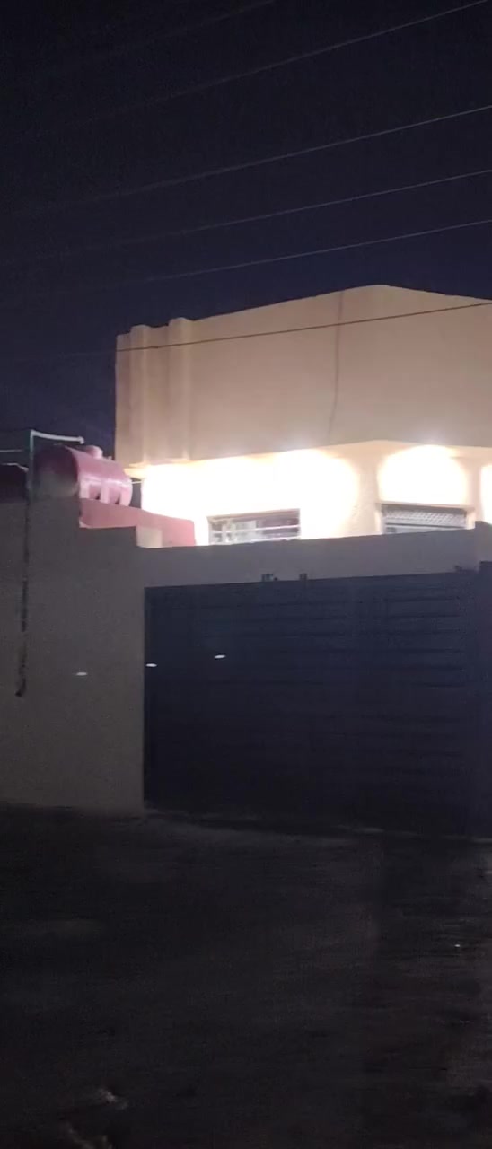 سلام عليكم بيت زراعي بحي الندلس الزبير مساحه 250 بناءحديث ماء كرهباء كافه الخدمات للتواصل رقمي ***********
