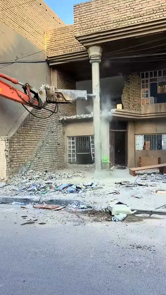 مستعدون لهدم وتفليش البيوت القديمة والمحلات وقطع البيوت  ورفع الانقاض وتعديل الارضية بموادها يعني ما اخذ فلوس بس المواد واسويلهيا كاع في كافة مناطق ديالى للتواصل الاتصال على الرقم ‏‪***********.                    ويتساب /***********
