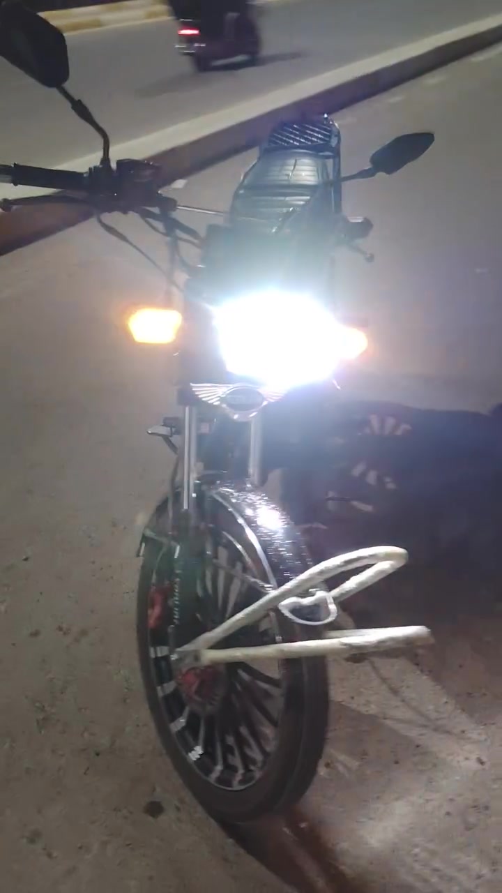 للبيع موطور سونك موديل 2025محرك 200cc دراجه جاهزه من كلشي اي نقص مابيها جديده 
بمعنه الكلمه بدون اوراق مكفوله من السرقه دراجه مال جمعيه السعر 800 وبيهه مجال مكان الرمادي 5كيلو اي استفسار تصال علا الرقم التالي  ***********.     @إشارة
