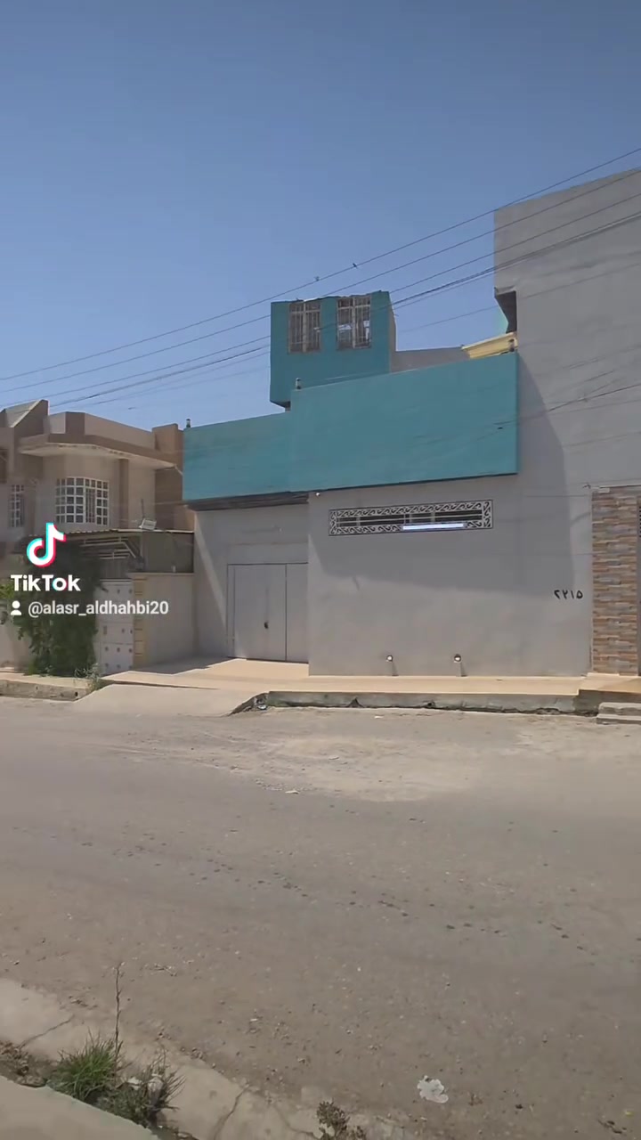 ⚜️عروض ( العصر الذهبي لتجارة العقارات والمقاولات )⚜️
____________________________________________________
🏠♦️ دار للبيع في حي البكر قرب شارع الاطباء.
___________________________________________________

📌التفاصيل

♦️المساحة الدار (103متر)

♦️واجهة ( 16 متر)

♦️ الطابق الأول (  غرفة نوم واستقبال ومطبخ حار وبارد وصحيات و كراج مسقف)

♦️الطابق الثاني ( 2 غرفة نوم  وصحيات وسطح ناصي و سطح عالي مع مخزن في السطح الناصي والعالي ).
___________________________________________________
للاستفسار / مراجعة مكتب العصر الذهبي لتجارة العقارات والمقاولات أو الاتصال على الارقام التالية ⬇️

📱***********

📱***********

📱***********
____________________________________________________
🛑علما أن مكتبنا يحتوي على (👷مهندس استشاري للبناء والمقاولات/⚖️محامي مختص في ترويج وتعقيب المعاملات) لاتمام اعمالكم علي يد المختصين بها . 
____________________________________________________
⚜️موقع المكتب حي النور قرب اسواق عبد الحكيم.
#الموصل #بناء #العراق🇮🇶 #الموصل_دهوك_اربيل_بغداد_كركوك #الموصل_كركوك_بغداد_ال_البصره_كربلا
