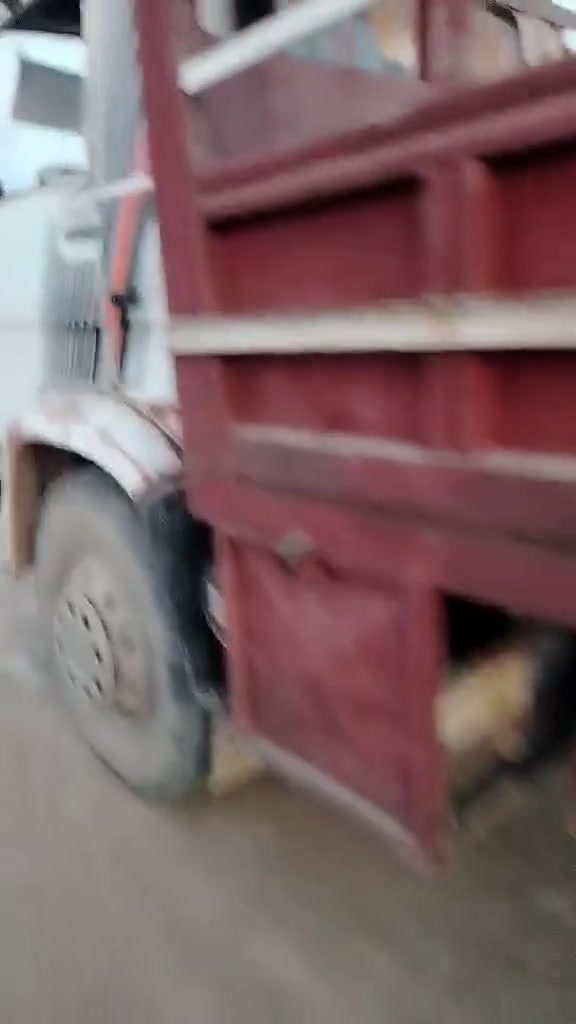 للبيع  مستوبوشي للبيع 4طنون رقم ***********
