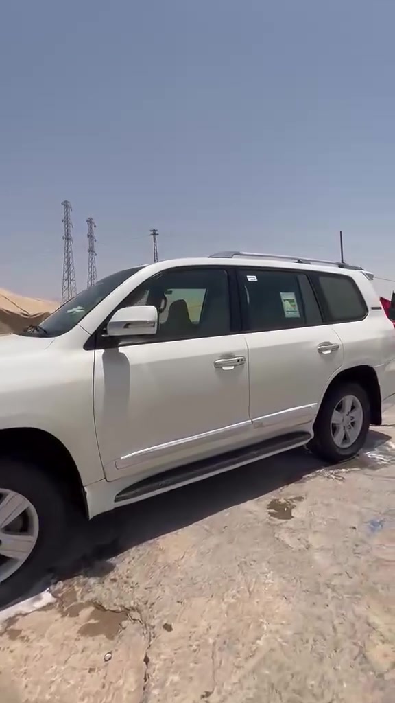 السلام عليكم بيع فقط لاندكروز جكسارة ٢٠١٠ بغداد مشروع وطني بأسمي مكفولة من الضربة والجفية صبغ حزام فقط محرك ٨ سلندر كير محرك مكفول فول مواصفات تشغيل عن بعد السعر ٢٧٥ ومجال قليل العنوان البصرة القرنة رقم الهاتف *********** يوجد واتساب
