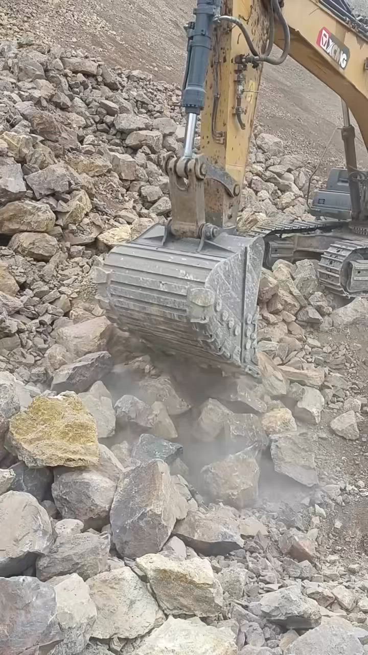 How many days can your buck teeth last in this kind of working environment? #أسنان_الحفار #قطع_غيار_الحفارات #ExcavatorTeeth #BucketTeeth #Egypt #DoosanParts


**إذا كنت صاحب هذا الإعلان وتريد حذفه لأي سبب، رجاءا أرسل رسالة إلى الدعم الفني**