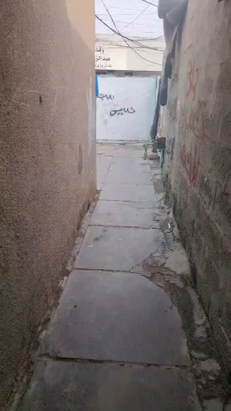 سلام عليكم بيت تجاوز للبيع بيت بي غرفتين نوم البيت صب وسندويج وبي صاله ومطبخ وصحيات وطرمه عنوانه ابو دشير شارع الضغط قرب حسينه عبد زهره الكعبي الستفسار عل خاص


**إذا كنت صاحب هذا الإعلان وتريد حذفه لأي سبب، رجاءا أرسل رسالة إلى الدعم الفني**